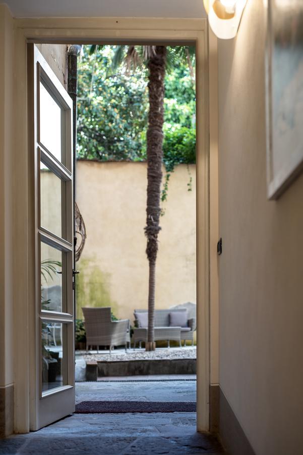 לוקה B&B Residenza Di Via Fontana מראה חיצוני תמונה