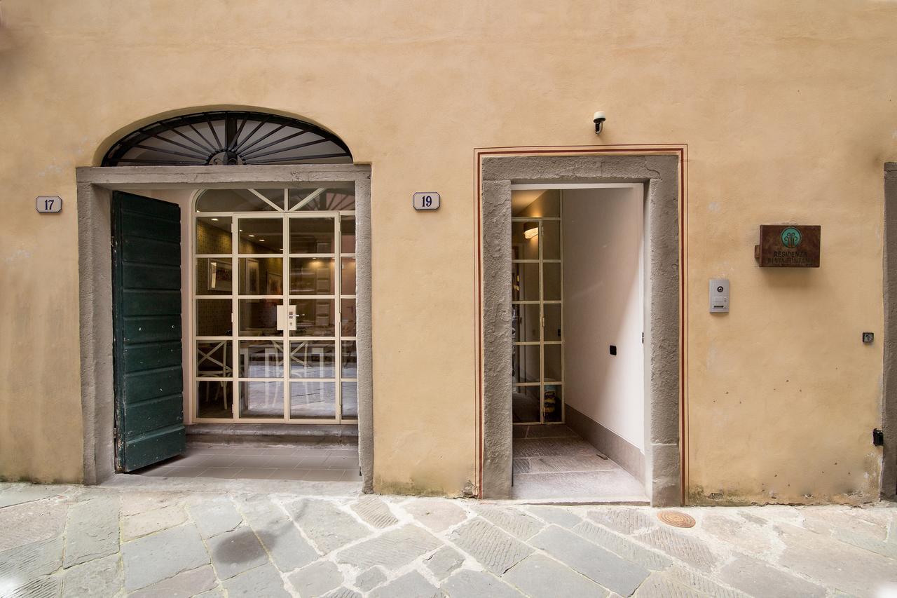 לוקה B&B Residenza Di Via Fontana מראה חיצוני תמונה