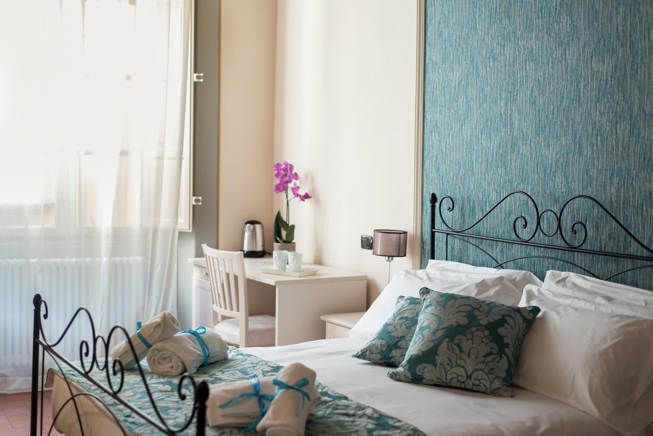 לוקה B&B Residenza Di Via Fontana מראה חיצוני תמונה