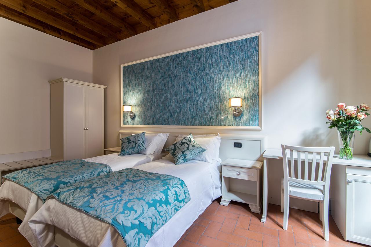 לוקה B&B Residenza Di Via Fontana מראה חיצוני תמונה