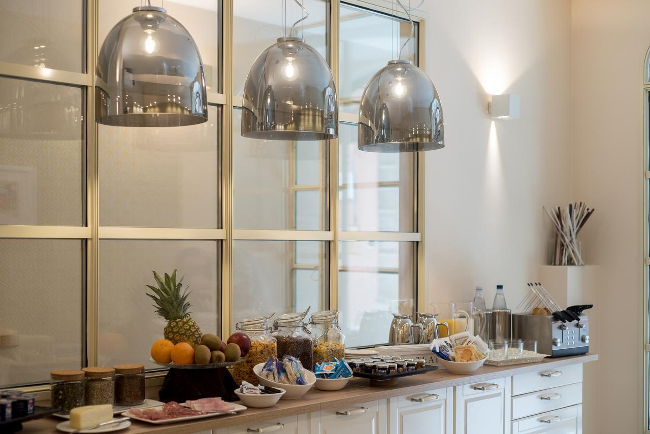 לוקה B&B Residenza Di Via Fontana מראה חיצוני תמונה