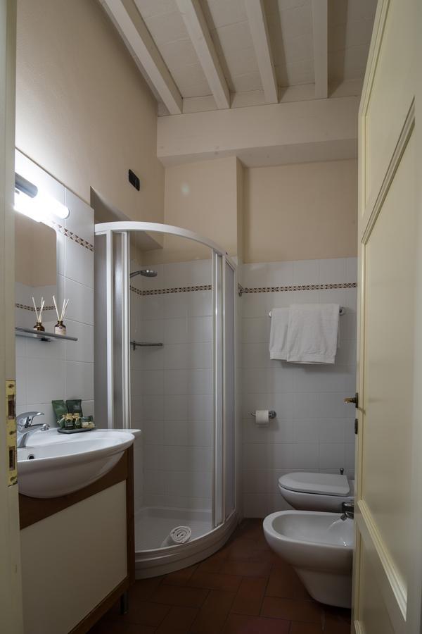 לוקה B&B Residenza Di Via Fontana מראה חיצוני תמונה