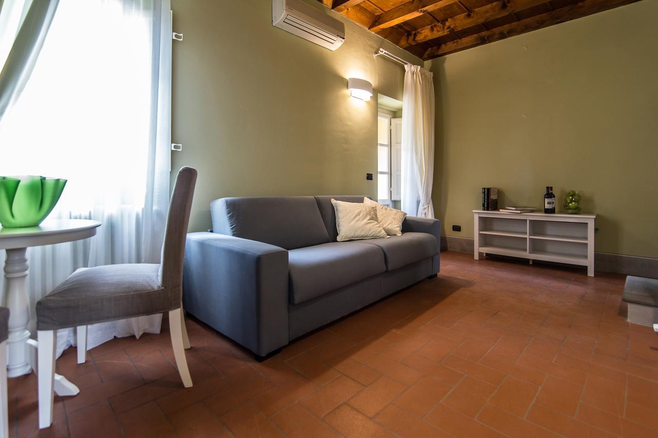 לוקה B&B Residenza Di Via Fontana מראה חיצוני תמונה