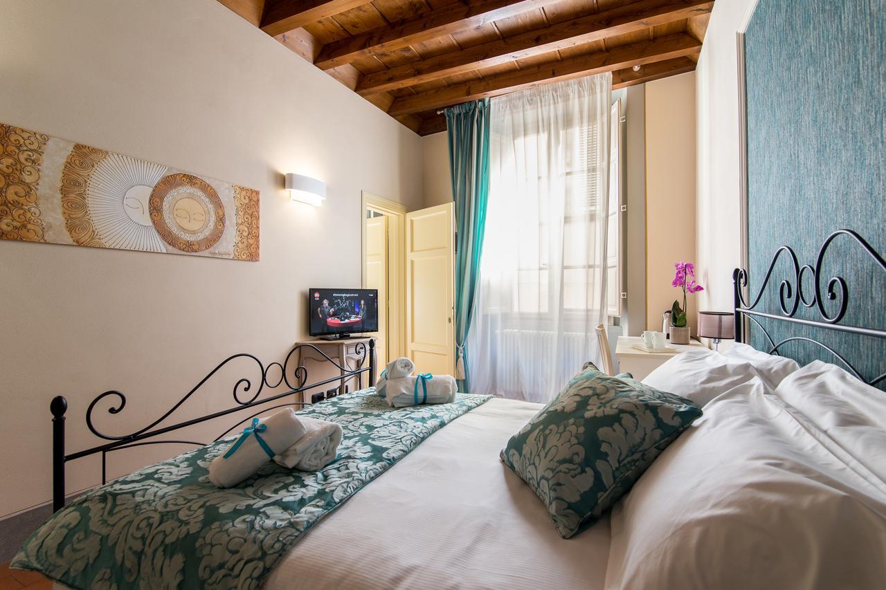 לוקה B&B Residenza Di Via Fontana מראה חיצוני תמונה