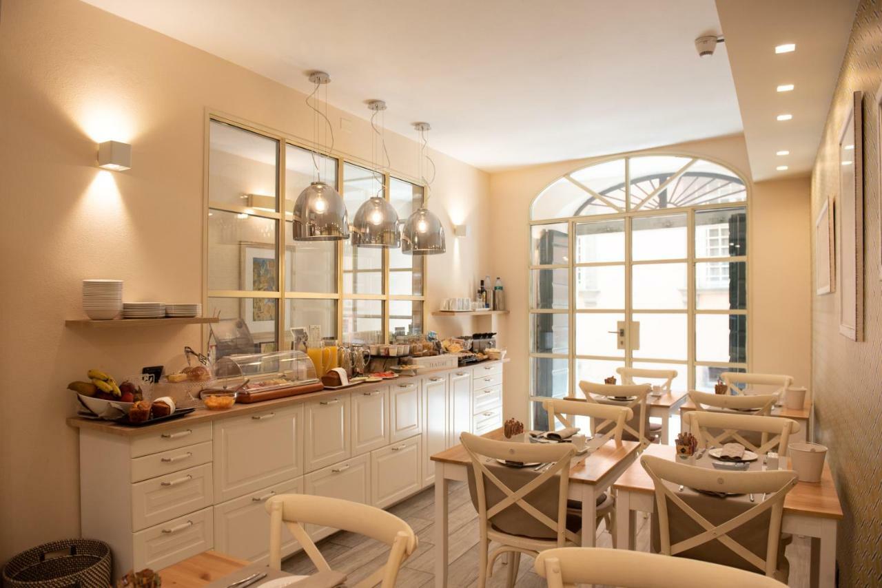 לוקה B&B Residenza Di Via Fontana מראה חיצוני תמונה